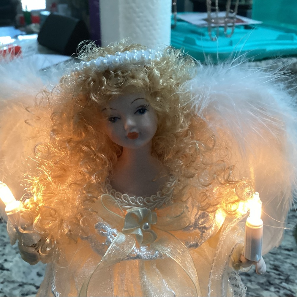 Kurt Adler Holiday Angel Tree Topper - Picture 4 of 6